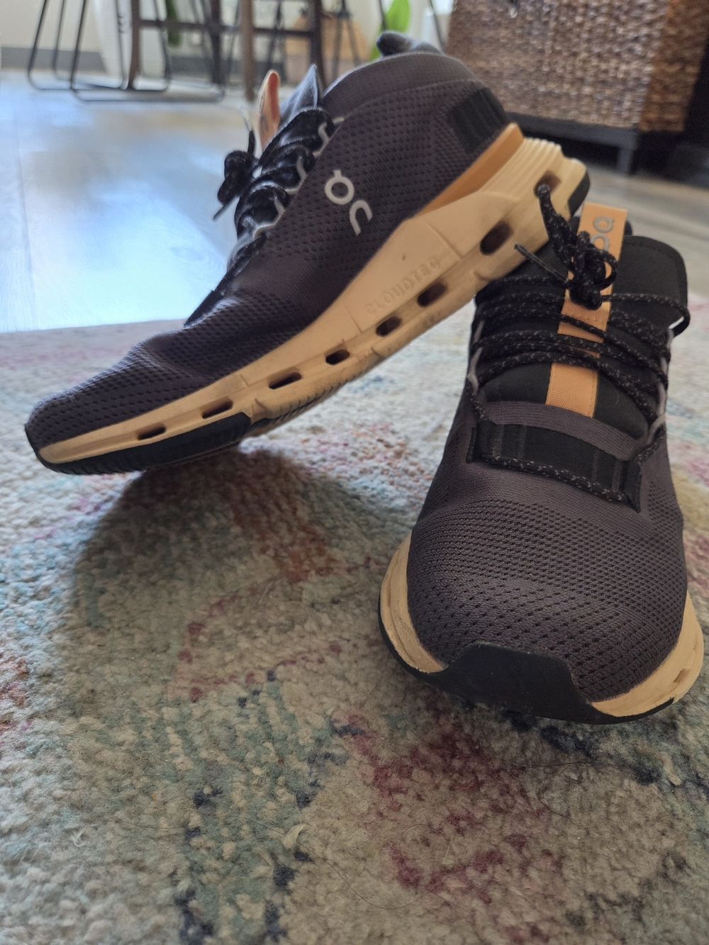 On Cloud Women's Running Shoes - Black with Tan 9W